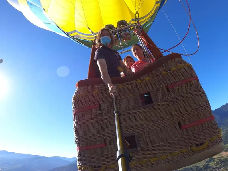 Private VIP Balloon Flight with Pickup — hot air balloon ride in Barcelona