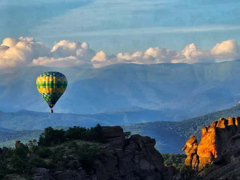 Sunrise Balloon Flight Near the Belogradchik Rocks — hot air balloon ride in Belogradchik