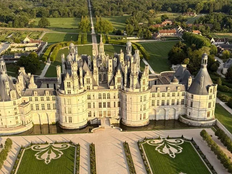 Royal Balloon Flight Over the Château — hot air balloon ride in Chambord