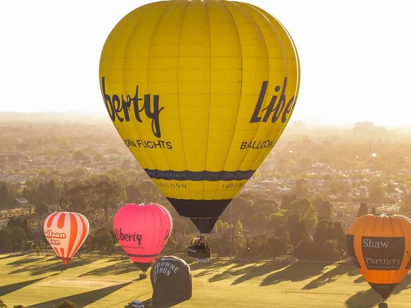 Hot air balloon rides in Melbourne & Yarra Valley